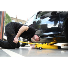 Stanley Stanley Car jack 2t min.85-max.375mm 14.3kg Stanley Stanley Car jack 2t min.85-max.375mm 14.3kg