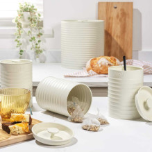 Russell Hobbs RH03270CEU7 Briaunotas 4-Piece Stalviršių komplektas - Cre Russell Hobbs RH03270CEU7 Briaunotas 4-Piece Stalviršių komplektas - Cre