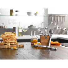 ZWILLING ZWILLING PRO ĮRANKIAI Česnakų spaustukas su nerūdijančio plieno rankena
