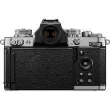 Nikon Z fc + 28 mm F / 2,8...