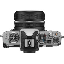 Nikon Z fc + 28 mm F / 2,8 (SE) rinkinys