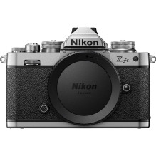 Nikon Z fc + 28 mm F / 2,8 (SE) rinkinys