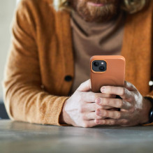 ROAR dėklas ODINIS MAG suderinamas su „MagSafe“, skirtas IPHONE 12 Pro rudas ROAR dėklas ODINIS MAG suderinamas su „MagSafe“, skirtas IPHONE 12 Pro rudas