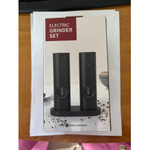 Set of 2 electric grinders
