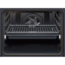 ELECTROLUX LOF6P16Z 60-litre elektrinė orkaitė, pirolizė, su ventiliatoriumi, švelnus uždarymas, juoda ELECTROLUX LOF6P16Z 60-litre elektrinė orkaitė, pirolizė, su ventiliatoriumi, švelnus uždarymas, juoda