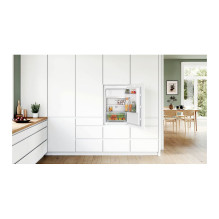 Bosch Serie 2 KIL22NSE0 kombinuotas šaldytuvas Bosch Serie 2 KIL22NSE0 kombinuotas šaldytuvas