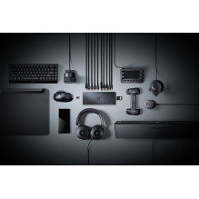 "Thunderbolt" Stotelė - Razer "Thunderbolt 5" Stotelė Chroma, 11 Prievadų, 140 W, Juoda