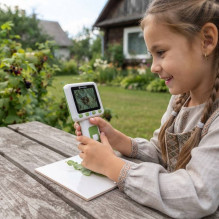 Youngster portable digital microscope for children with 5.08 cm screen Youngster portable digital microscope for children with 5.08 cm screen