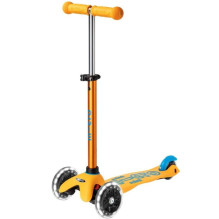 Micro Mini Deluxe Apricot LED scooter