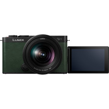 Panasonic Lumix DC-S9K + LUMIX S 20-60mm / F3.5-5.6 (Dark Olive)