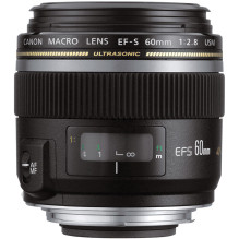 Canon EF-S 60mm f/ 2.8 Macro USM - Demonstration (expo) - White box