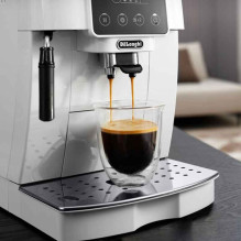 Espresso machine DeLonghi ECAM 220.20.W